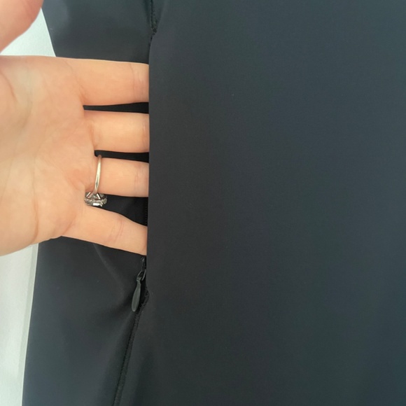Greyson Golf Dress - Picture 4 of 4